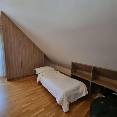 Apartma Maline